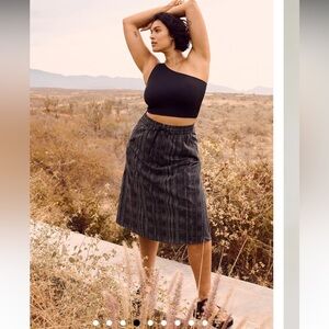 Athleta Black and Gray A-Line Arrival skirt amara stripe black  Size 20 Like new